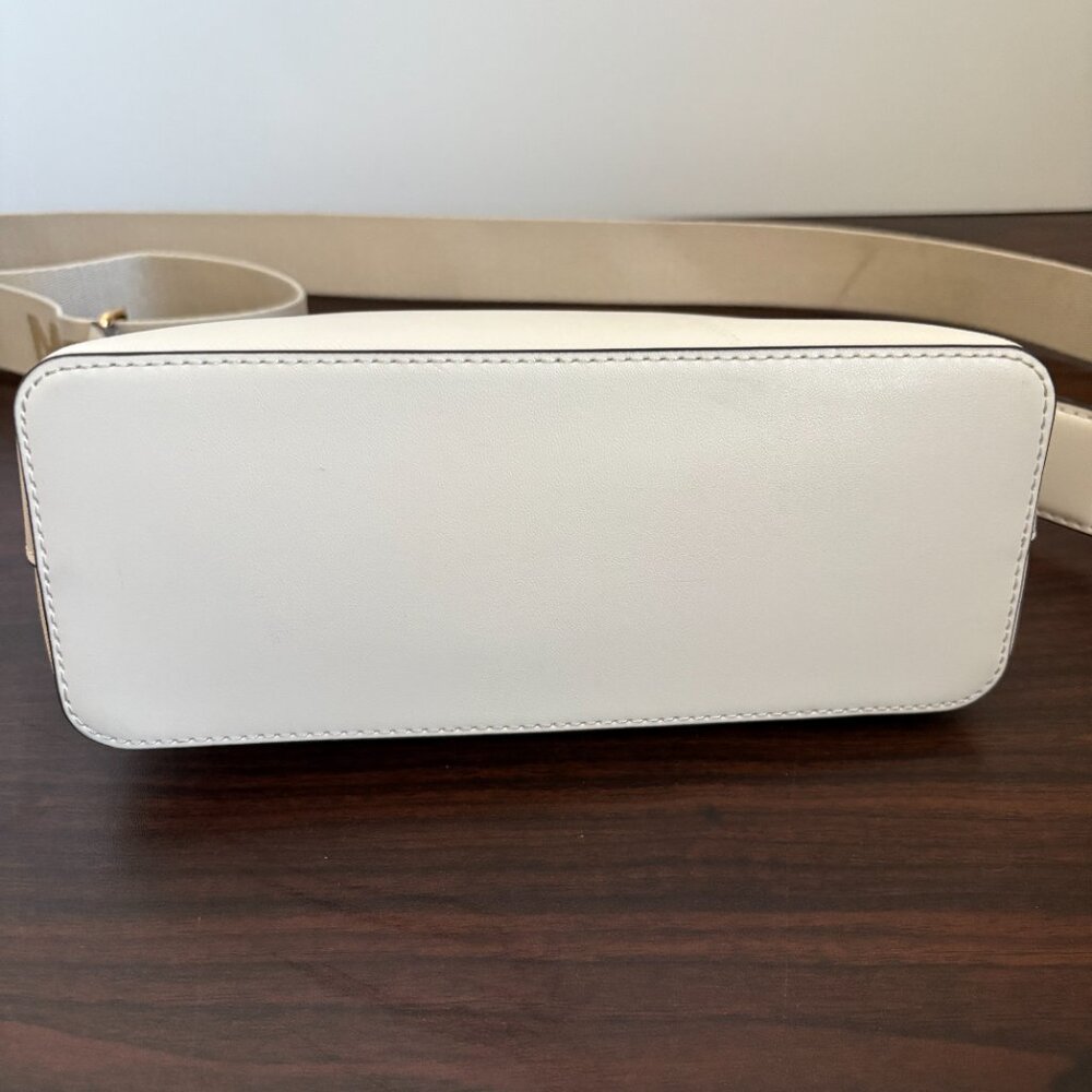 Michael Kors Cindy Dome Crossbody Saffiano Leather Cream Adjustable Logo Strap - Picture 3 of 9
